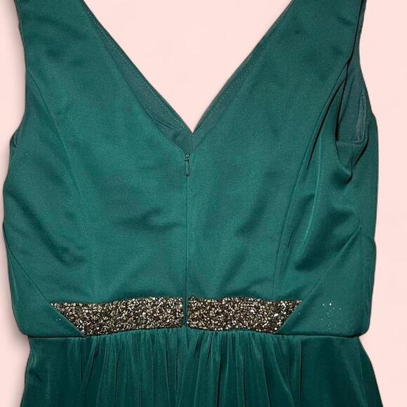 Green formal dress with beaded - Picture 8 of 8